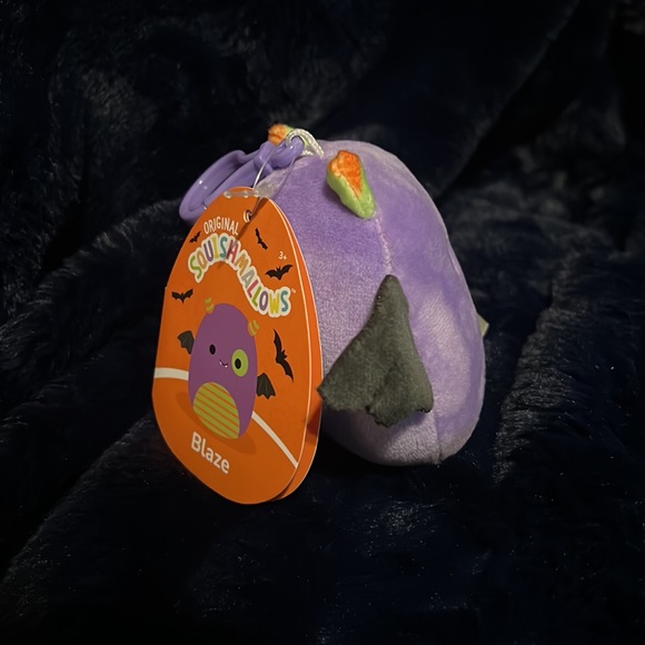 Squishmallows Blaze the Monster 3.5” Clip - Picture 3 of 6